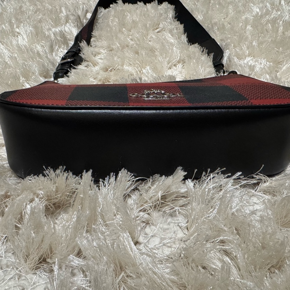 ✨NWOT Coach Buffalo Plaid Jes Baguette red and black leather crossbody bag ✨ - Picture 4 of 10